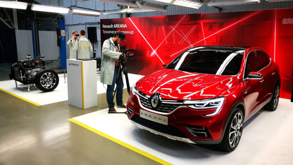 Известна дата премьеры нового кросс-купе Renault Arkana