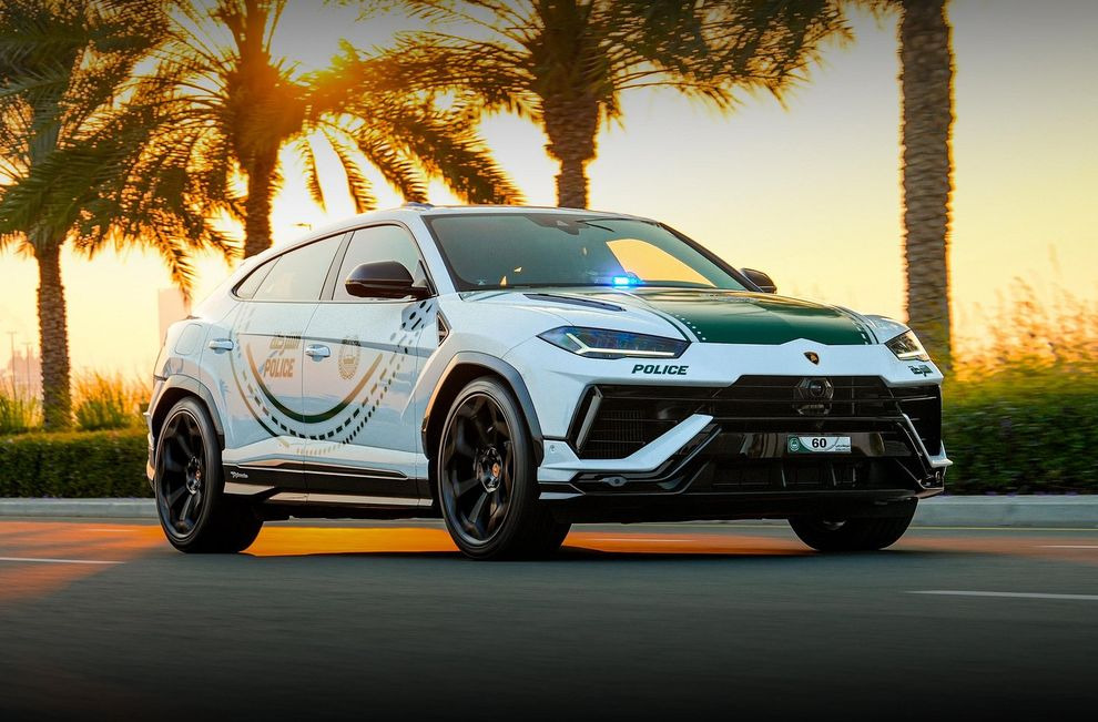 Lamborghini Urus Performante пополнили парк полиции Дубая