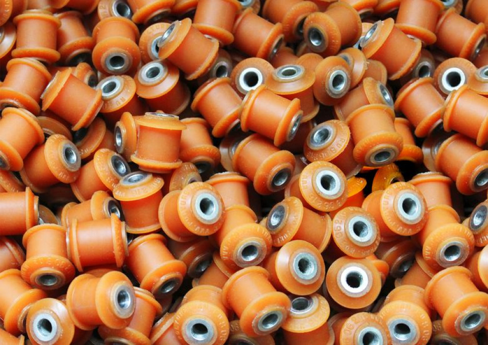 Почему некоторые СТО не хотят устанавливать полиуретановые запчасти?