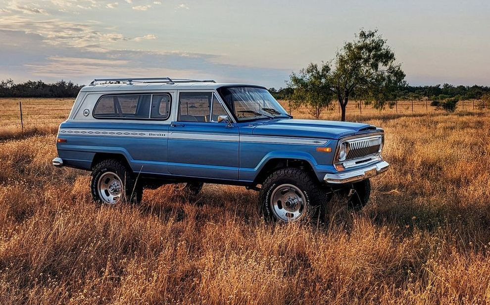 Jeep Cherokee S 1975 года восстановили, добавив 485-сильный двигатель и 300-тысячный ценник