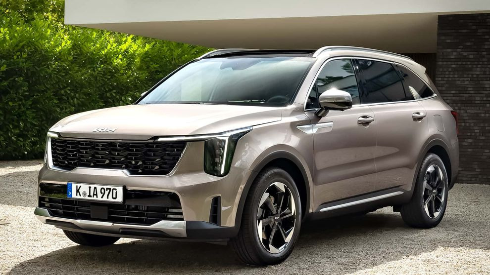 KIA Sorento: Масштабный рестайлинг популярного кроссовера 