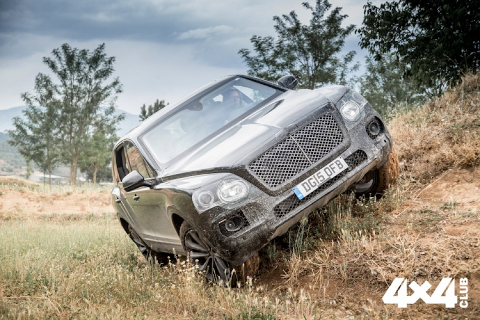 Кроссовер Bentley Bentayga получит новый кузов и станет быстрее