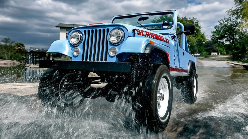 485 сил под ретро-капотом. Этот Scrambler стоит как три новых Wrangler 392