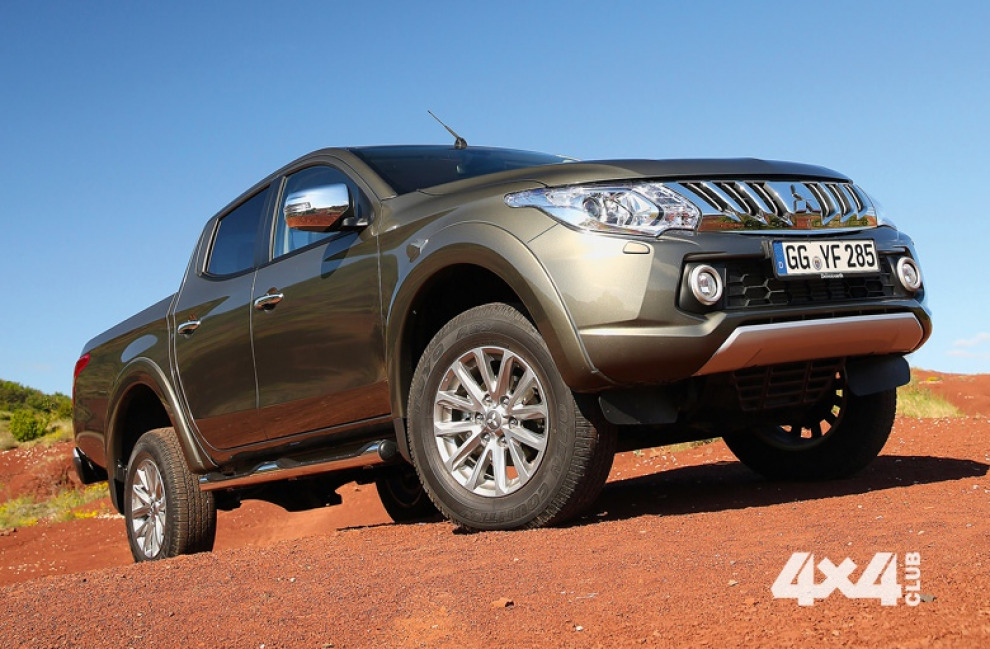 Тест-драйв Mitsubishi L200 пятого поколения на горном бездорожье вблизи Ниццы