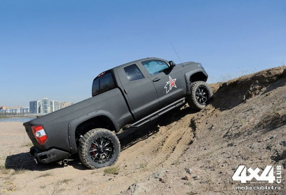 Парящий над миром. Toyota Tundra Double Cab 5.7 TRD Supercharger