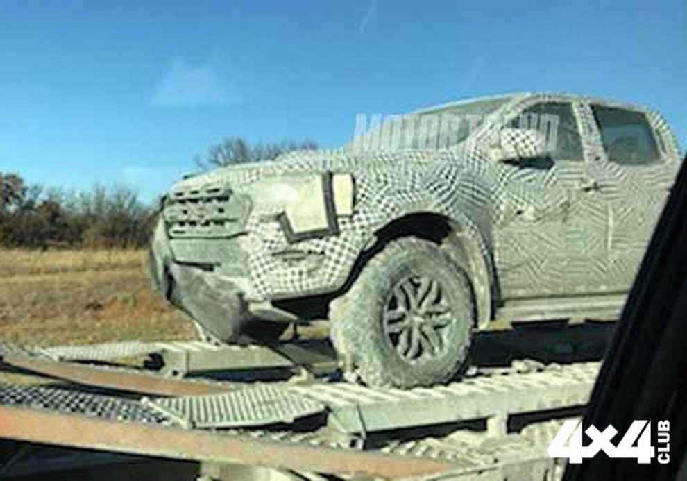 Экстремальный Ford Ranger сфотографировали на эвакуаторе