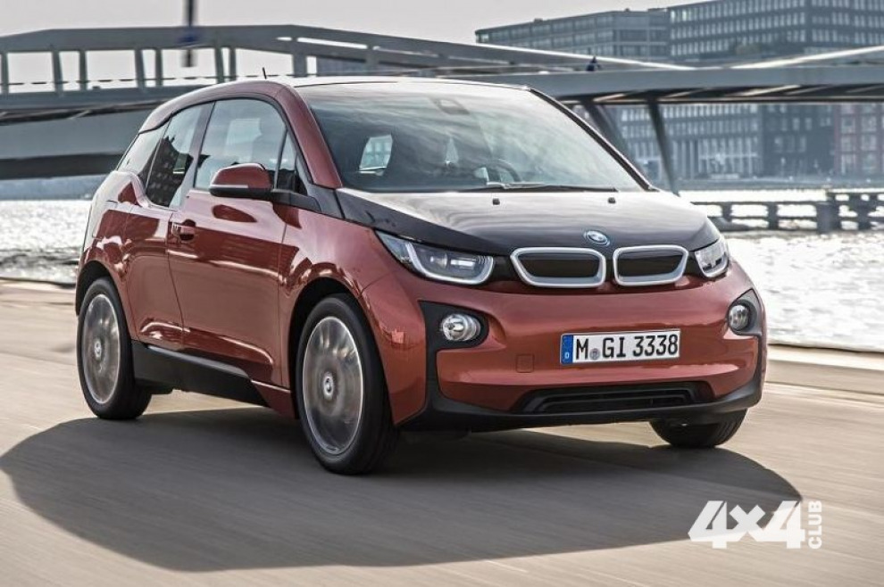 Следующим электрическим BMW станет кроссовер