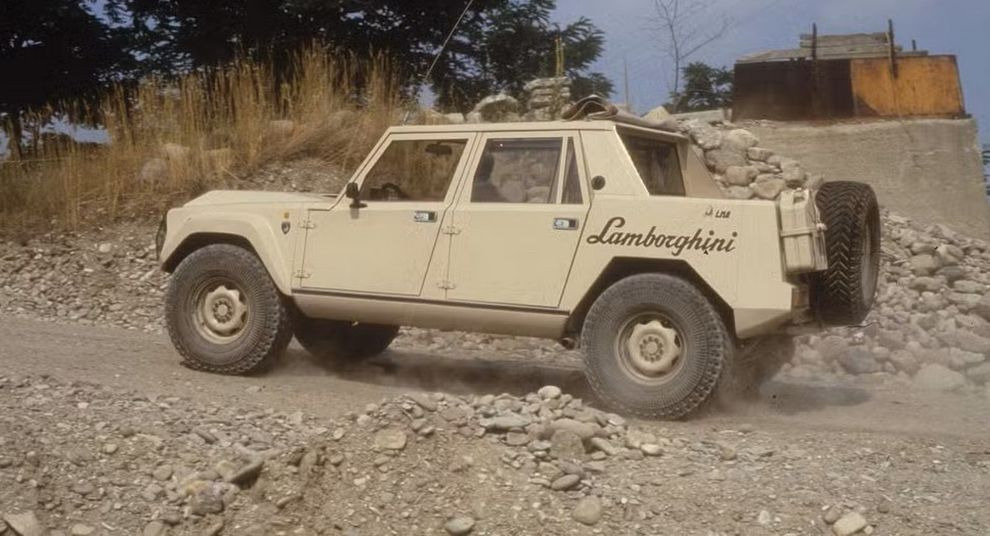 Никита Мещерский: почему уродливый Lamborghini LM002 стал легендой