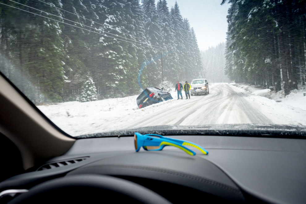 Полный привод не панацея, или Как не попасть в аварию на зимней дороге. Авторская колонка Артёма Ачкасова