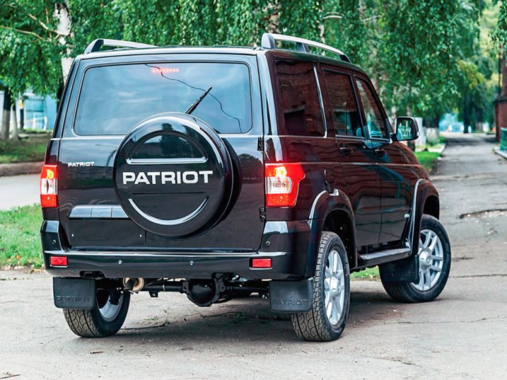 UAZ отзывает 4300 Patriot из-за отказа тормозов