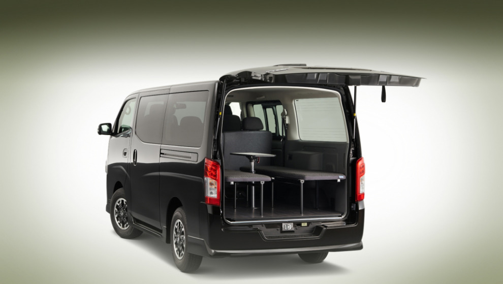 Nissan NV350 Multi Bed. Маленькая гостинная на колёсах