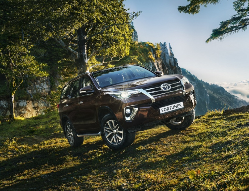 Toyota отзывает Fortuner и Hilux из-за проблем с тормозами
