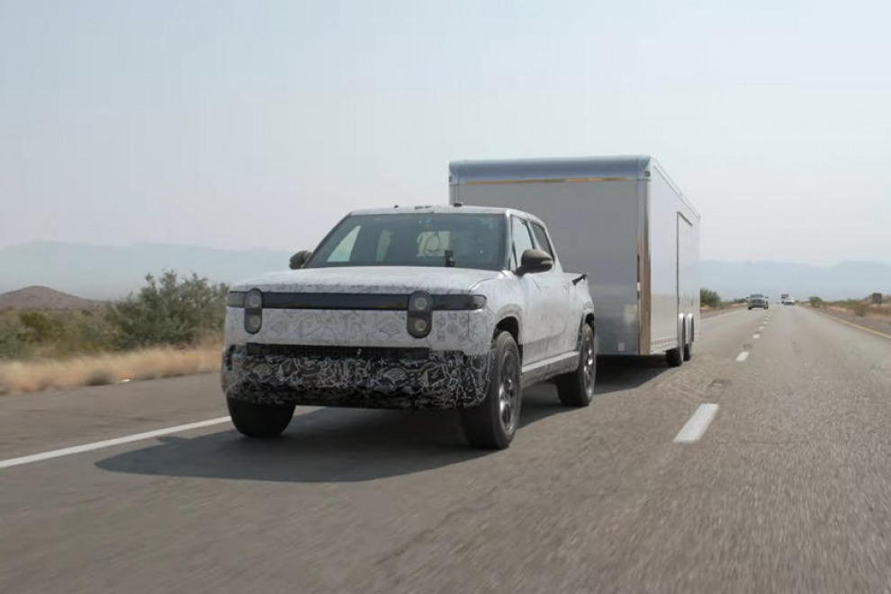Дорога ярости. Rivian проверила возможности своего пикапа при 50-градусной жаре
