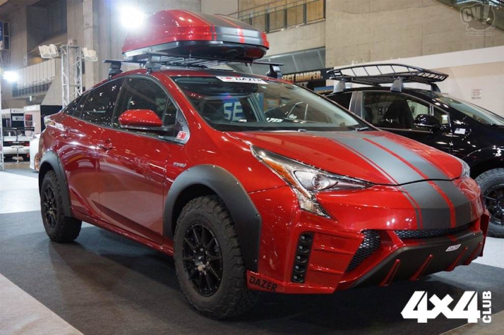 В Токио представили Prius для активного отдыха