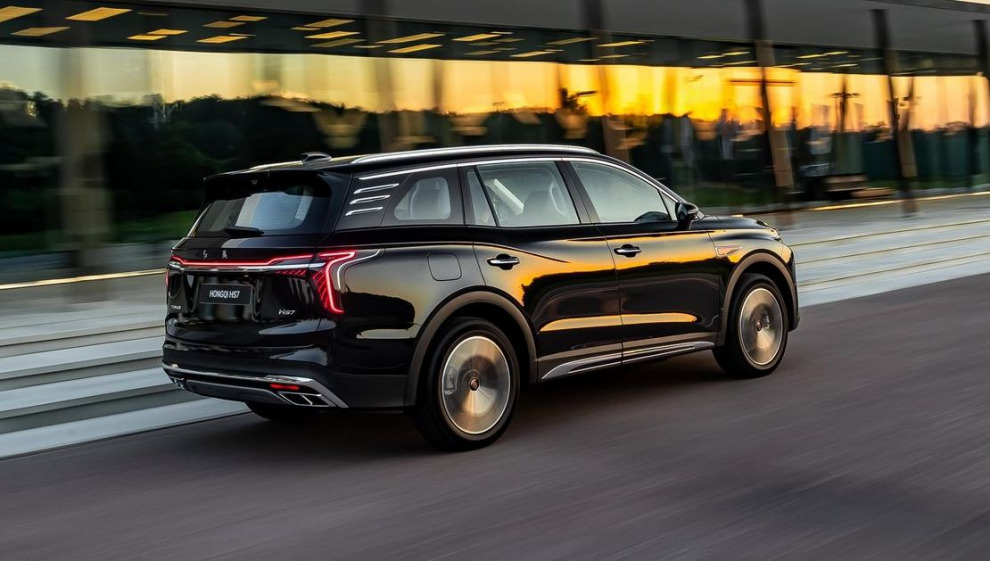 Премиальный HONGQI удвоил российские продажи