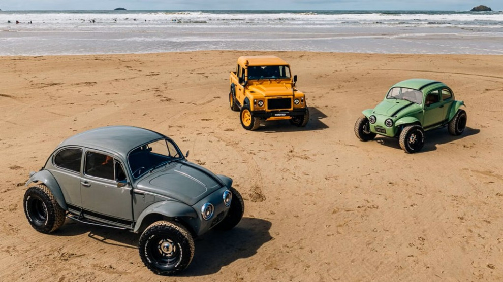 Идеальная пара для приключений – рестомод Defender и Baja Beetle