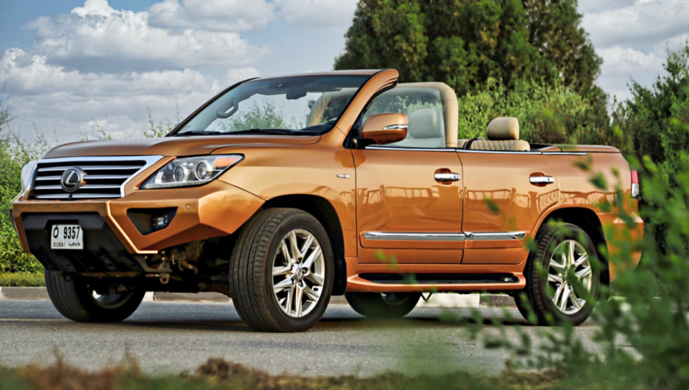 Lexus LX570 лишился крыши ради соколиной охоты