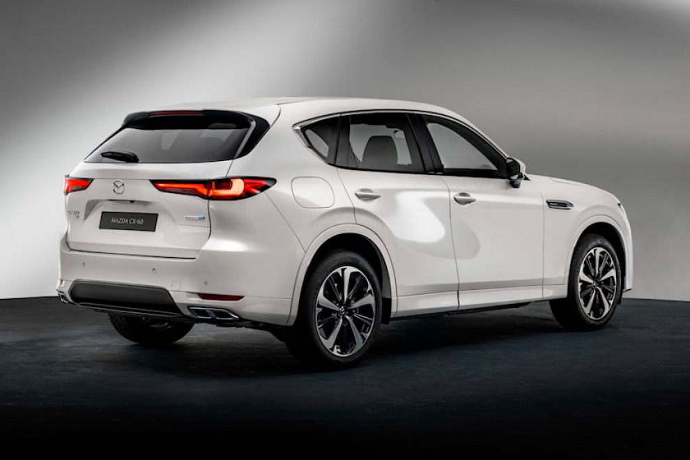 Mazda показала кроссовер СХ-60. Что о нём известно?