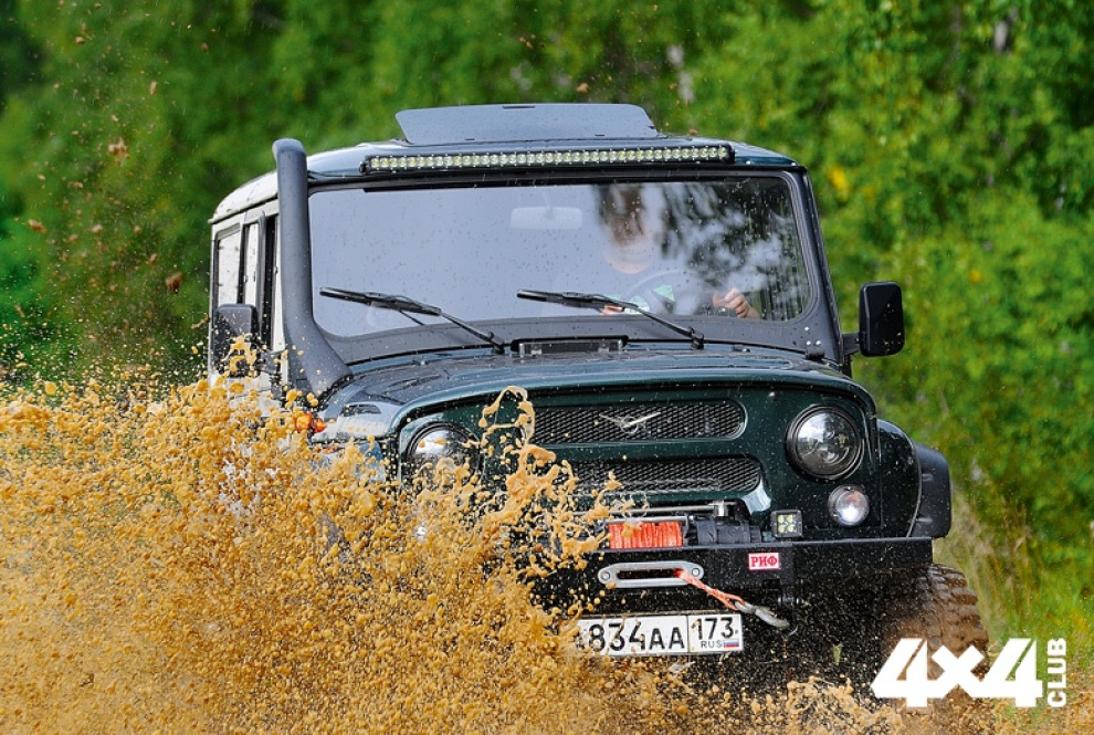 Как построить машину, заменяющую комфортабельный лимузин и серьёзный внедорожник для покорения аутдора