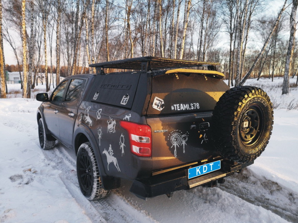 Современный кунг для пикапа