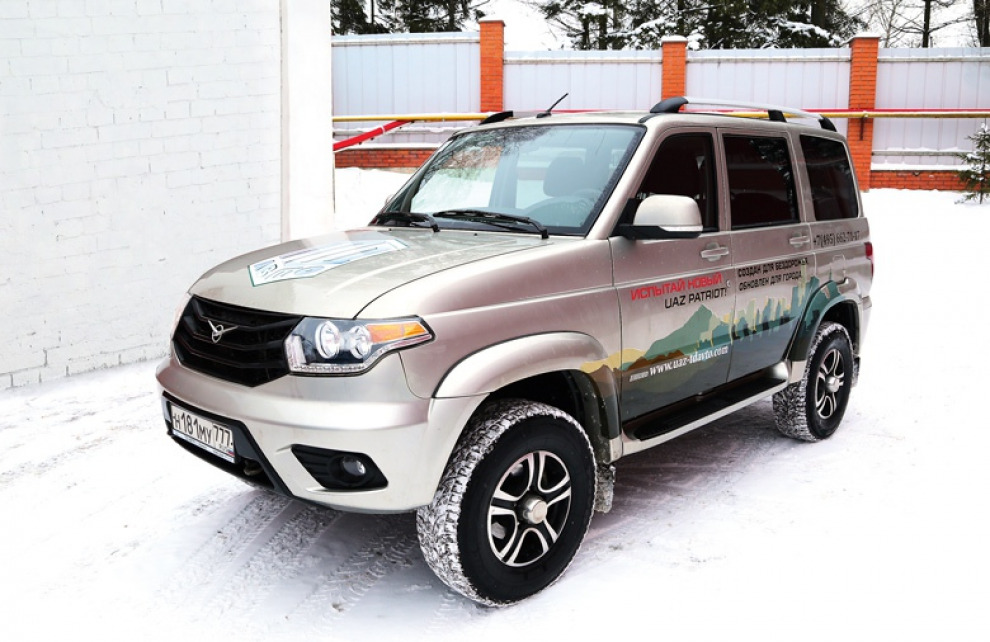 UAZ Patriot: можно ли перековать крестьянского увальня в городского пижона?