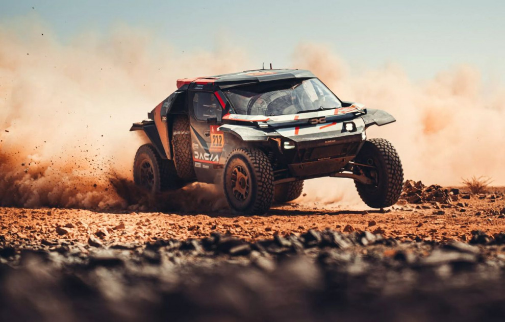 Проверено «Дакаром». Как Dacia и Land Rover перевернули мир ралли-рейдов