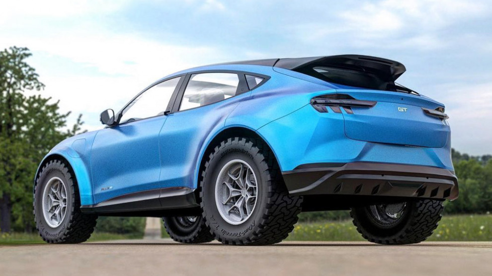 Ford Mustang Mach-E превратили в брутальный внедорожник