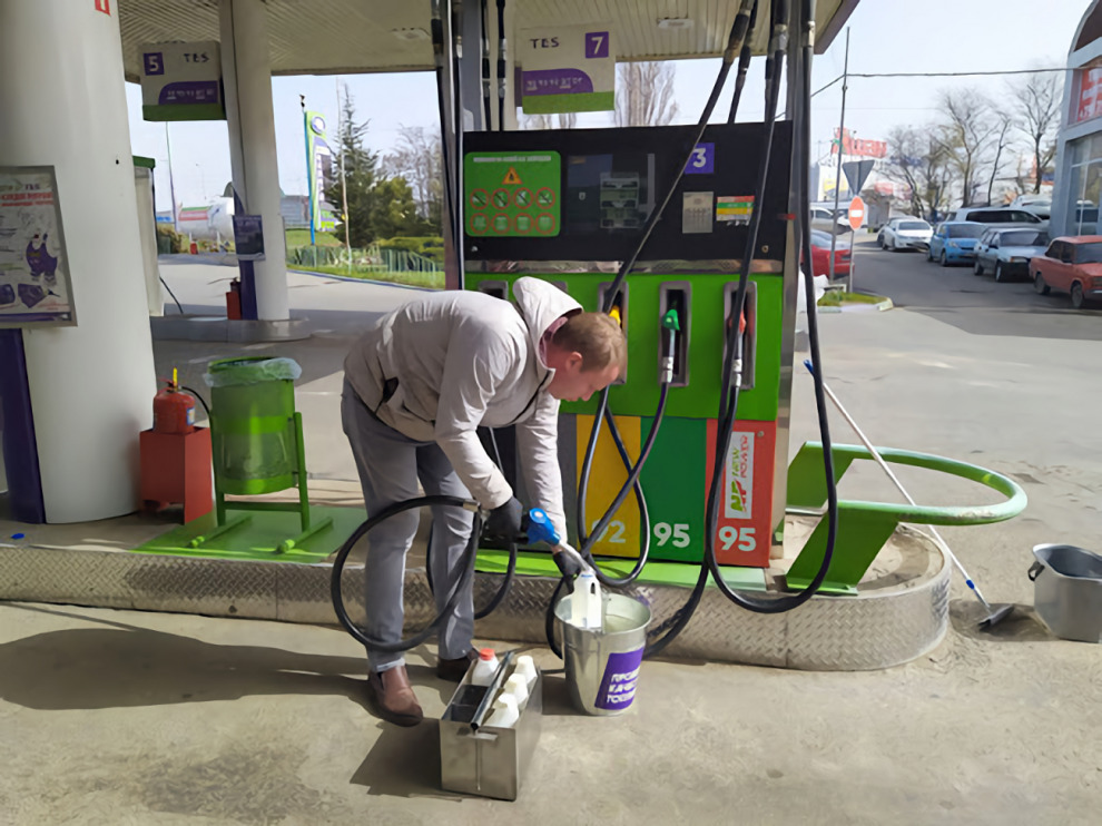 Росстандарт опубликовал список АЗС, торгующих некачественным топливом