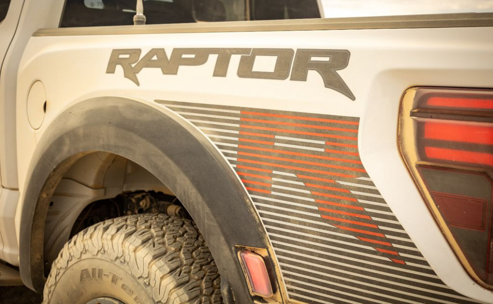 Самые мощные серийные пикапы EV и ДВС, которые можно купить уже сегодня