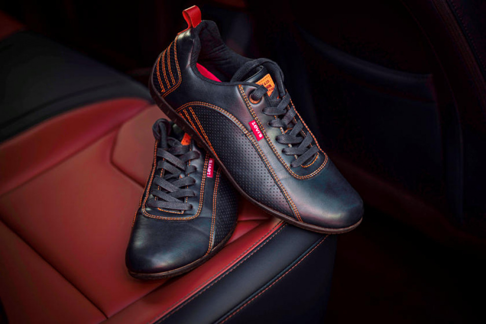 Стильный интерьер пикапа Ford Maverick вдохновлён обувью Levi's