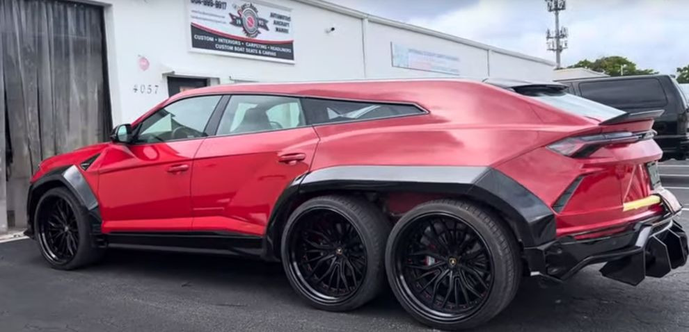 Lamborghini Urus 6х6 бросает вызов пикапам Apocalypse 