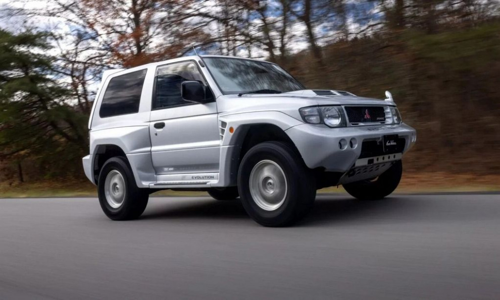 Mitsubishi Pajero Evolution – раллийный монстр из 1990-х