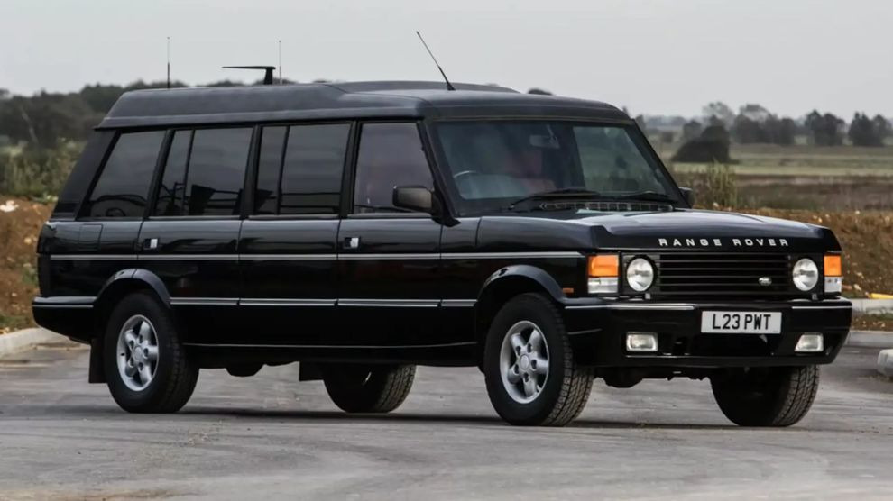 Растянутый Range Rover, построенный для королевской семьи Брунея, выставили на аукцион
