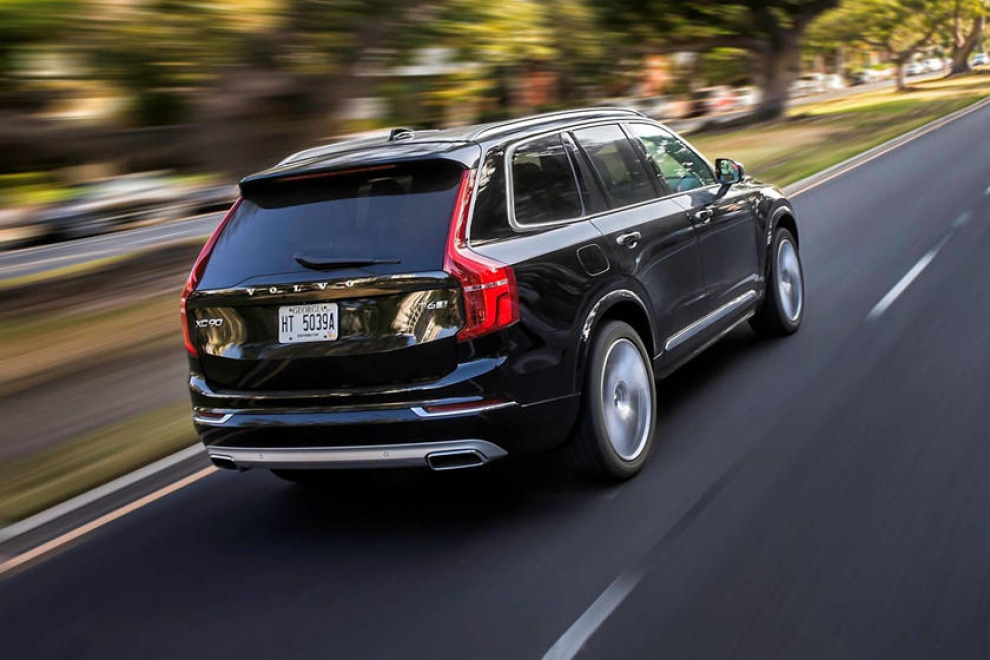 Скорость новых Volvo ограничат 180 км/ч