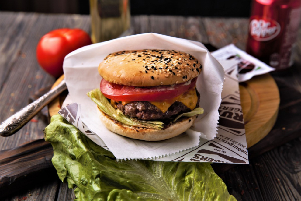 Изысканная кулинария путешественника.  Бургер Tour de France