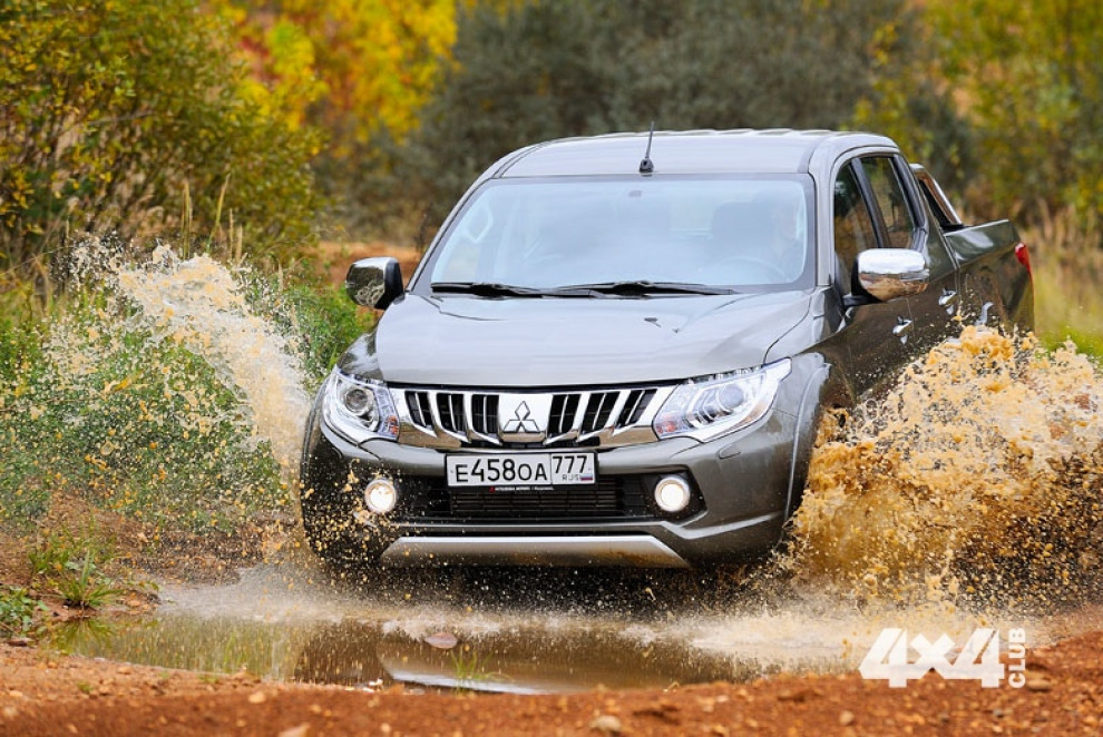 Пикап Mitsubishi L200 преображается внешне и внутри, но остается настоящим вездеходом