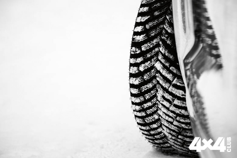 Французский шип.  Michelin X-Ice North 4