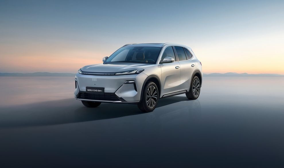 Geely EX5 EM-i – первый гибрид с розеткой для российских дорог