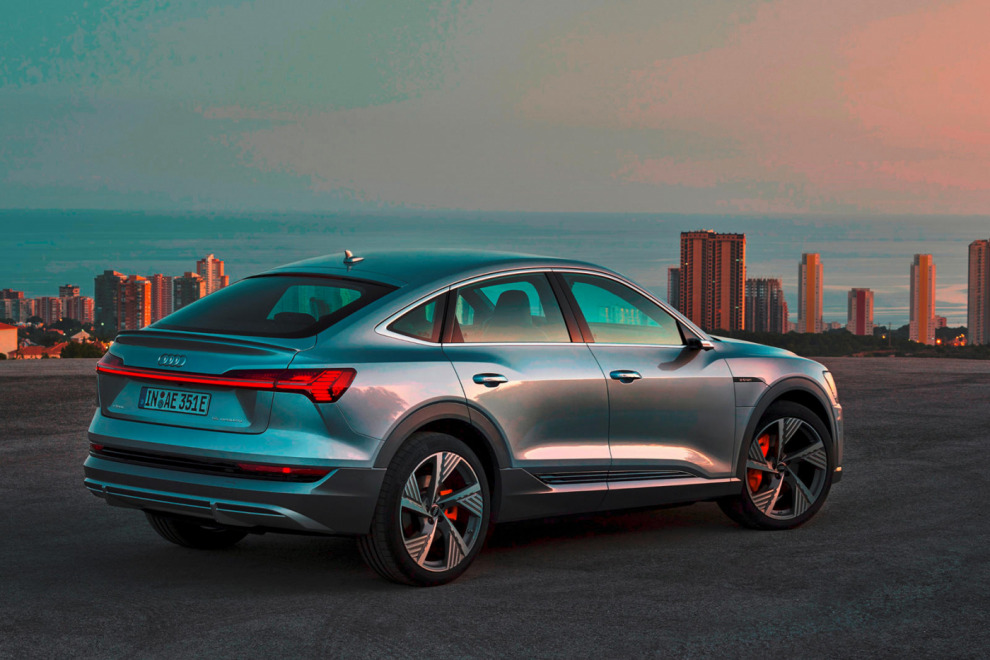 Эту весёлую рекламу Audi сняли с эфира, но мы не знаем почему