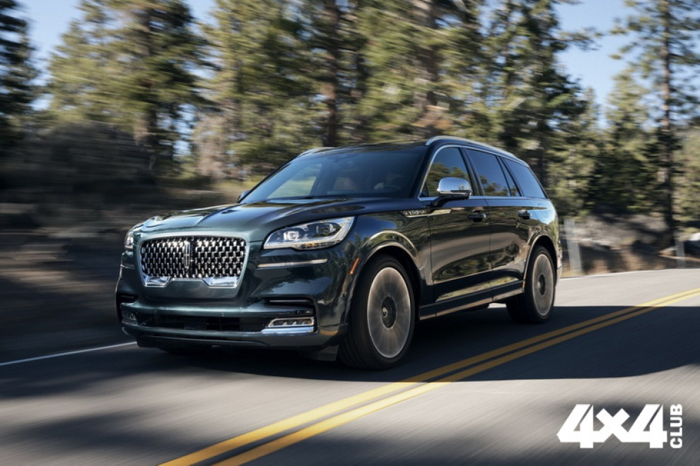 Компания Lincoln представила новый Aviator