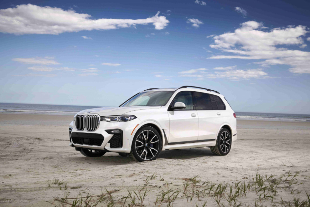 BMW X7. Так у кого тут мания величия?
