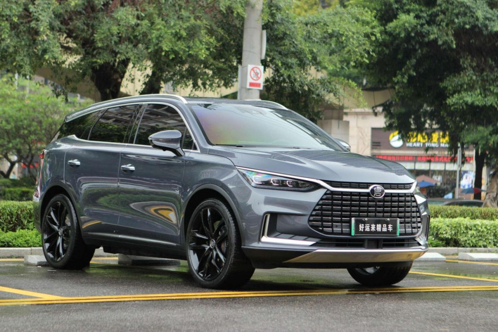 Автомобиль как аттракцион – самые неожиданные опции кроссоверов