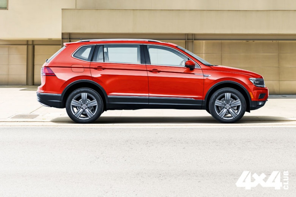 В начале 2017 года компания Volkswagen представила семиместную версию популярного кроссовера Tiguan