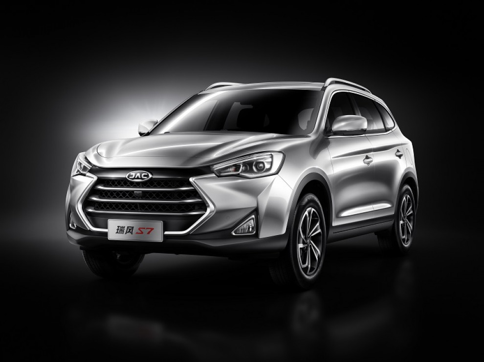 Новый кроссовер JAC S7 будет иметь передний привод и семь мест в базе