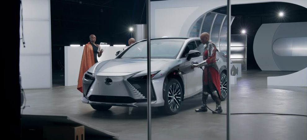 Для продвижения фильма «Чёрная пантера», Lexus RZ 450e отправится в Ваканду