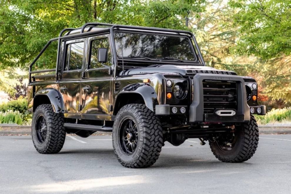 Современная классика. Land Rover Defender с рычащим V8