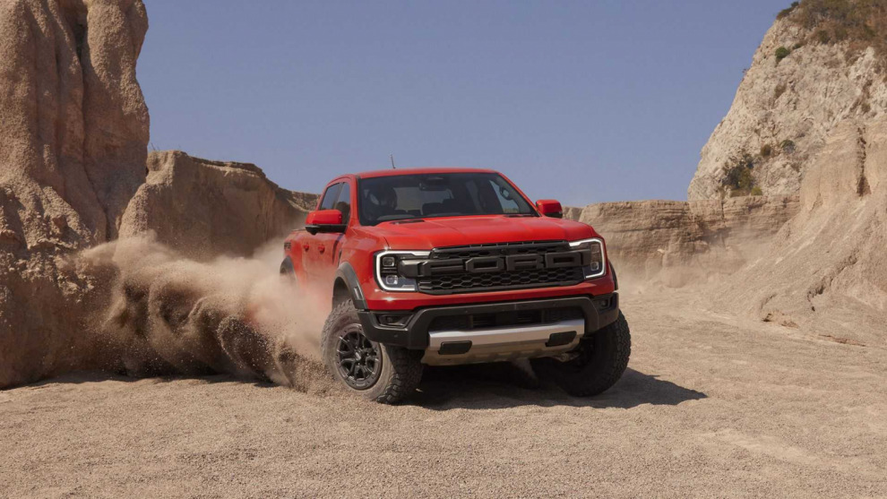 Новый Ford Ranger Raptor дебютирует с твин-турбо V6 мощностью 288 сил (видео)
