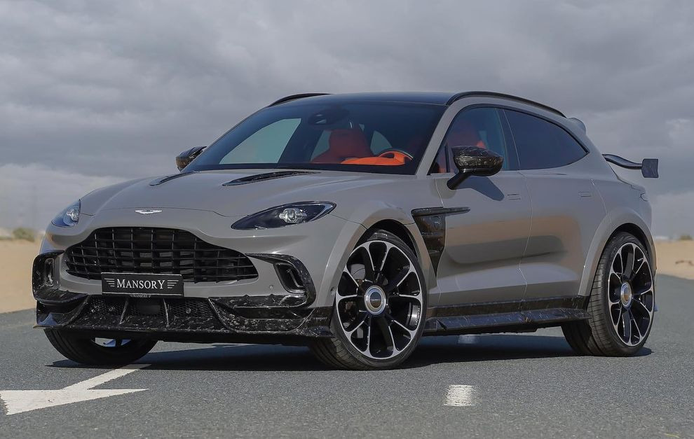 Mansory испортила очередной автомобиль. На этот раз Aston Martin DBX
