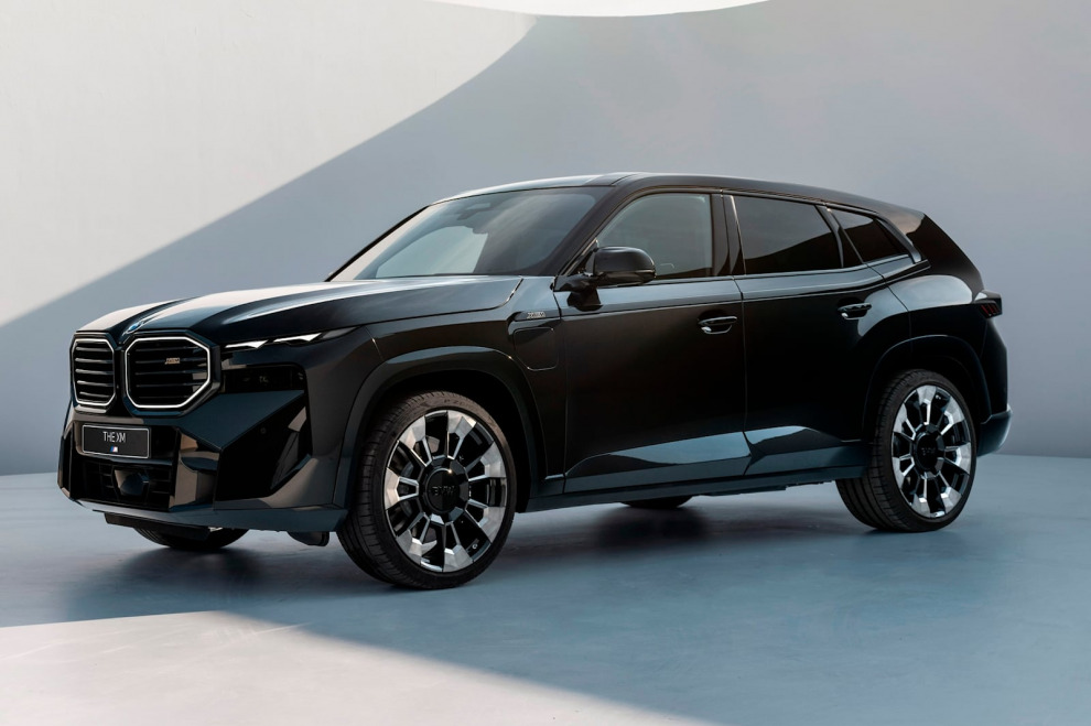 Полностью заряженный BMW XM обойдётся дешевле 170 тысяч долларов