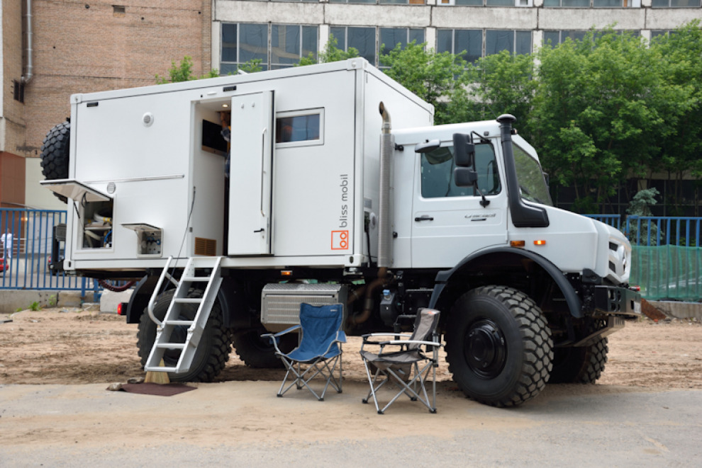 Unimog плюс Tesla